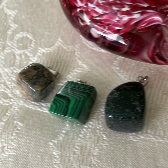 Six Stone Pendants Fashion Jewelry - Picture 3 of 3